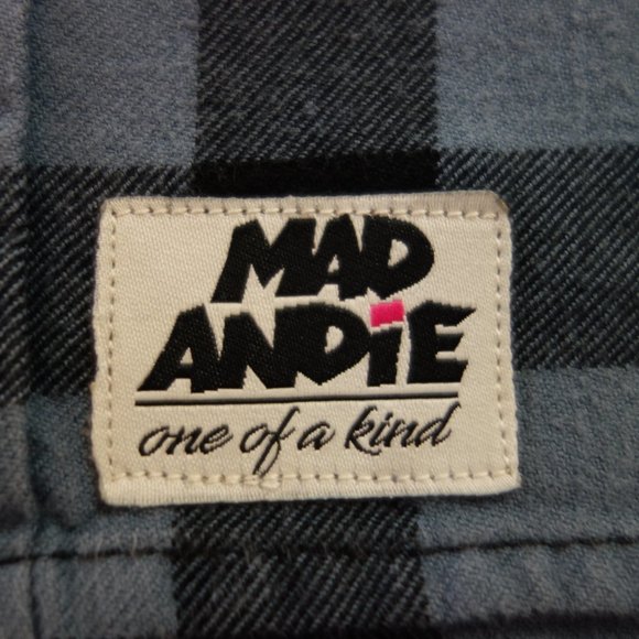 One-of-a-Kind Lands' End Vintage Unisex Flannel featuring Custom MadAndie Cross - Picture 4 of 6